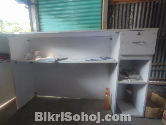 ঔষুধ রাখার তাক বিক্রয় করা হবে